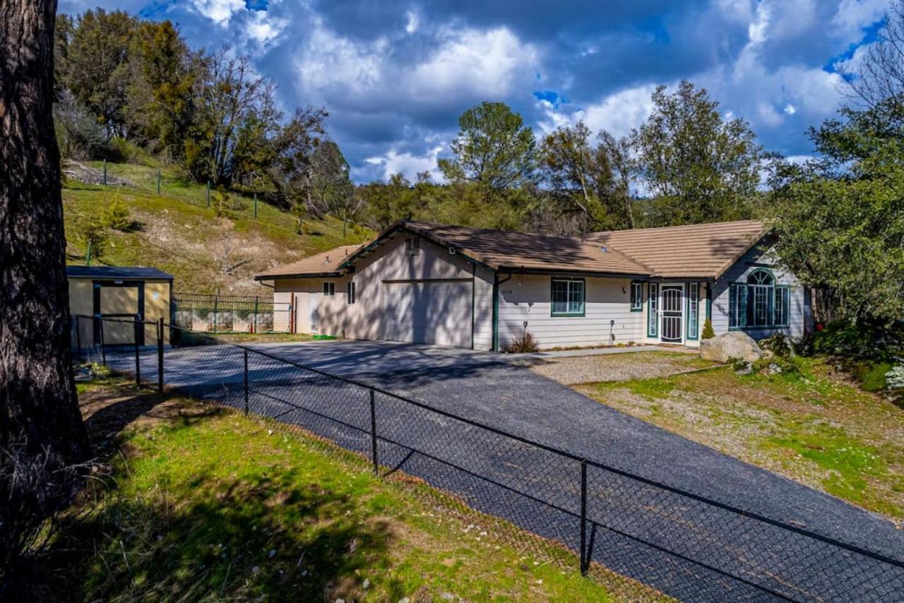 Mystic Mountain Villa, 14 Miles From Yosemite Oakhurst Kültér fotó
